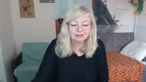 BarbaraBlondy online show from 12, 11, 2025