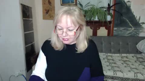 Snapshot of evelynloveshy chatting on 6, 2, 2026 BarbaraBlondy online show from 6, 2, 2026