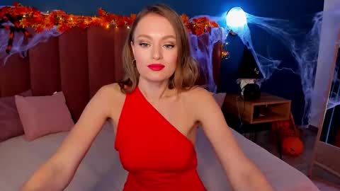 Snapshot of evelynpoole chatting on 25, 10, 2025 Evelyn online show from 25, 10, 2025