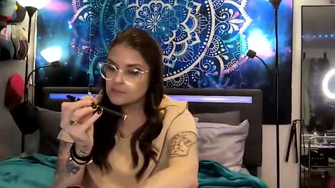 Aly online show from 6, 12, 2024