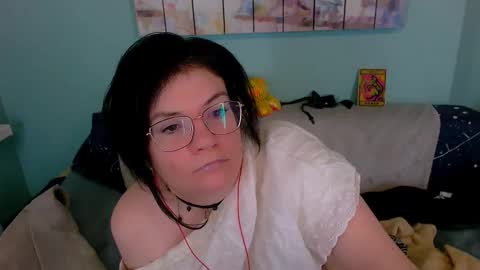 Everly online show from 2, 2, 2026