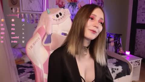 Snapshot of evie_rosen chatting on 23, 3, 2026 Evie online show from 23, 3, 2026