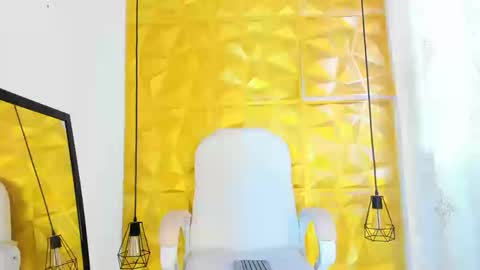 Annie online show from 10, 9, 2025