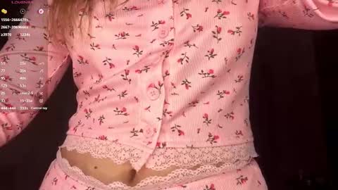 Snapshot of evonnesilvestre chatting on 29, 11, 2025 Eva online show from 29, 11, 2025