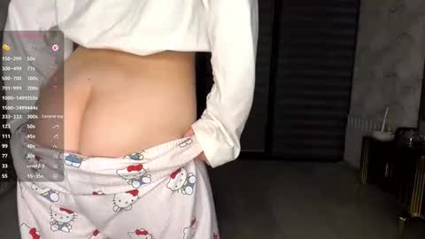 Snapshot of evonnesilvestre chatting on 5, 12, 2025 Eva online show from 5, 12, 2025