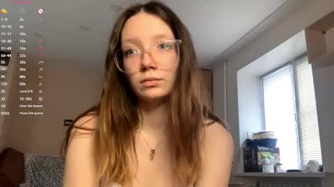 Snapshot of evonnesilvestre chatting on 16, 12, 2025 Eva online show from 16, 12, 2025