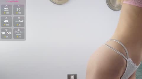 Snapshot of evymiuu chatting on 30, 11, 2025 Evy online show from 30, 11, 2025