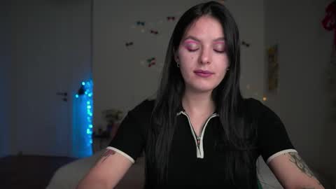 ewelynscott online show from 14, 1, 2026