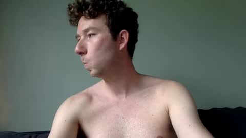 Excuteboy online show from 10, 3, 2026