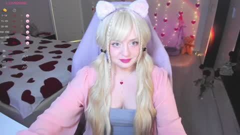 Snapshot of exhoneyangel chatting on 4, 2, 2025 Amy online show from 4, 2, 2025