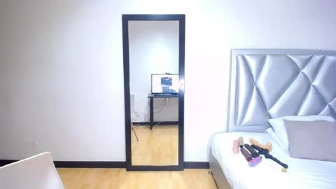 exotic_karmella online show from 4, 12, 2024