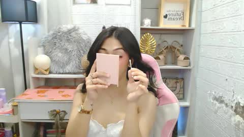 exotictssavie online show from 1, 12, 2025