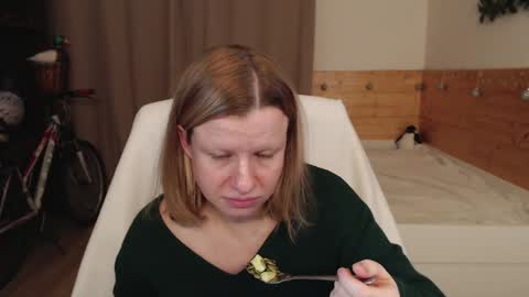 Crystal online show from 6, 12, 2024