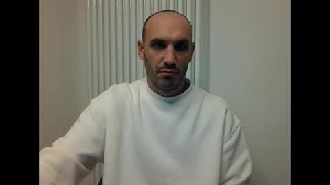 Snapshot of extr0 chatting on 1, 11, 2025 Extro online show from 1, 11, 2025