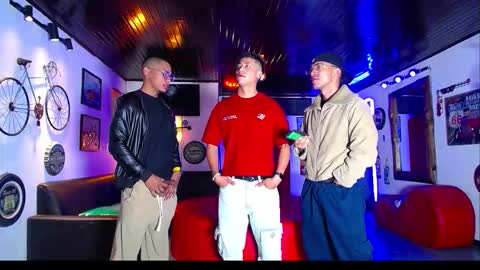 extrangers online show from 16, 1, 2026