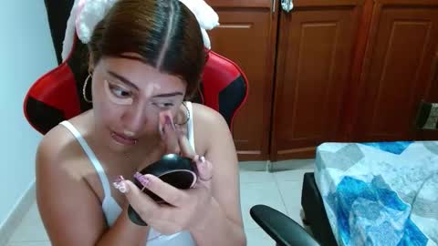 Snapshot of eyfy_bbs chatting on 26, 10, 2025 Nadia online show from 26, 10, 2025