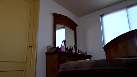 Snapshot of eymi09 chatting on 28, 1, 2025 Kim20 online show from 28, 1, 2025