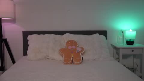 Snapshot of ezra chatting on 9, 12, 2024 Ezra online show from 9, 12, 2024