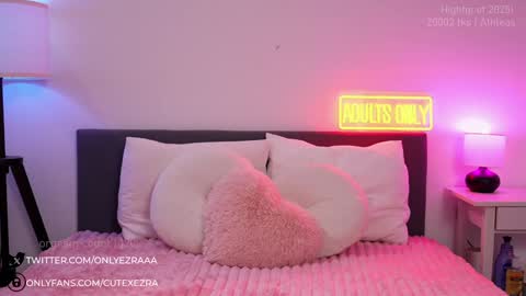 Snapshot of ezra chatting on 1, 10, 2025 Ezra online show from 1, 10, 2025