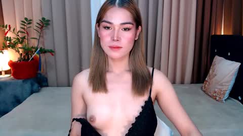 UR SWEET EZRA online show from 9, 12, 2024