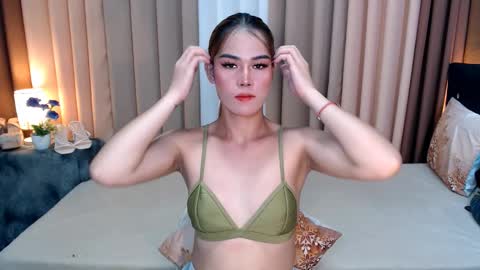 UR SWEET EZRA online show from 6, 1, 2025