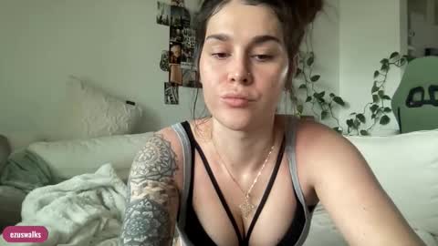 Emily online show from 16, 9, 2025