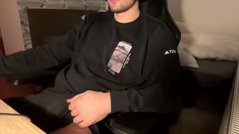 Snapshot of fabian_196 chatting on 6, 12, 2024 Call me bitch online show from 6, 12, 2024