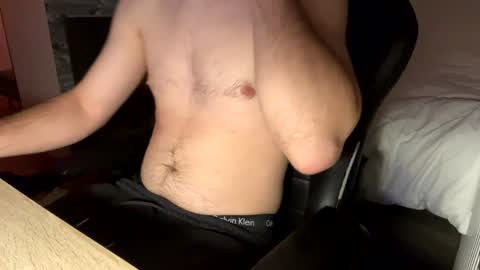 Snapshot of fabian_196 chatting on 8, 1, 2025 Call me bitch online show from 8, 1, 2025