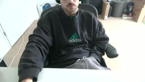 Call me bitch online show from 25, 3, 2026