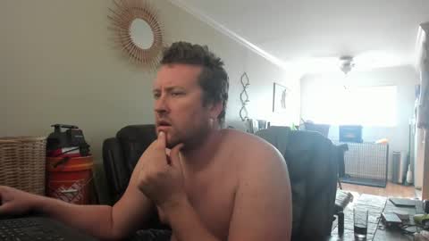 Snapshot of facedaddy chatting on 23, 12, 2024 Hungwun online show from 23, 12, 2024