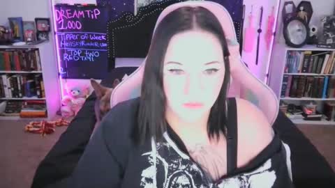 faeofmyth online show from 3, 11, 2025