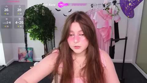 Snapshot of fairy_caramel chatting on 28, 10, 2025 Audrey online show from 28, 10, 2025