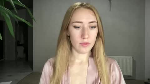 fairy_face online show from 7, 10, 2025