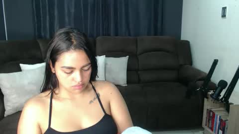 Snapshot of fairylatin chatting on 4, 12, 2025 fairylatin online show from 4, 12, 2025