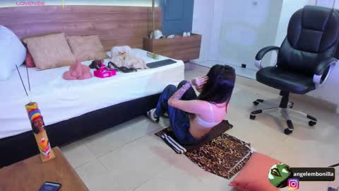 Megan    630  1330 -5 online show from 11, 11, 2025