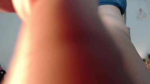 Layla online show from 3, 10, 2025