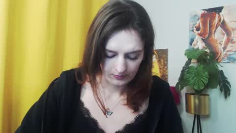 Nadine online show from 10, 12, 2024