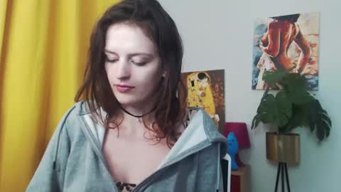 Nadine online show from 10, 1, 2025