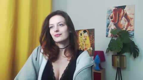 Nadine online show from 11, 1, 2025