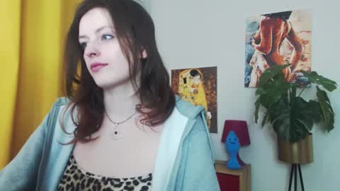 Nadine online show from 19, 2, 2025