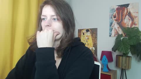 Snapshot of fancynadine chatting on 4, 11, 2025 Nadine online show from 4, 11, 2025