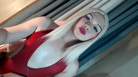 DANIELLA - DONT FORGET TO GIVE ME A THUMBSU UP online show from 18, 12, 2025