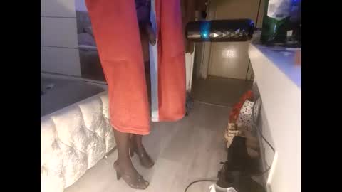 fantasticdeee online show from 11, 1, 2025