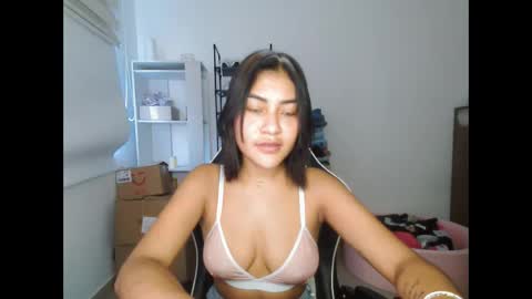 Snapshot of fantasy_05 chatting on 11, 12, 2024 fantasy_05 online show from 11, 12, 2024