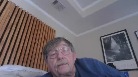 Snapshot of fatdickad chatting on 18, 10, 2025 fatdickad online show from 18, 10, 2025