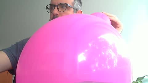 Snapshot of fedeglobos chatting on 15, 10, 2025 fedeGLOBOS online show from 15, 10, 2025