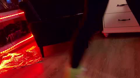 FeetVibe online show from 11, 11, 2025