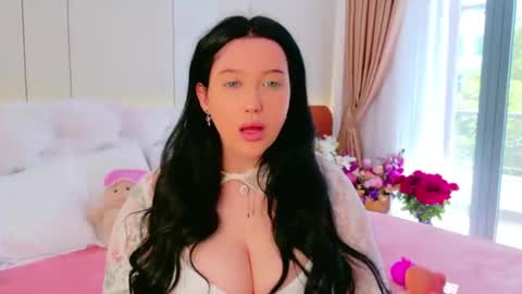 Felicia Herceg online show from 9, 1, 2026