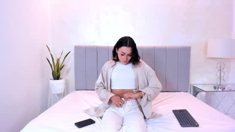 felicia_whitee online show from 16, 9, 2025