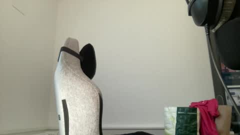 feline_shine online show from 27, 12, 2024